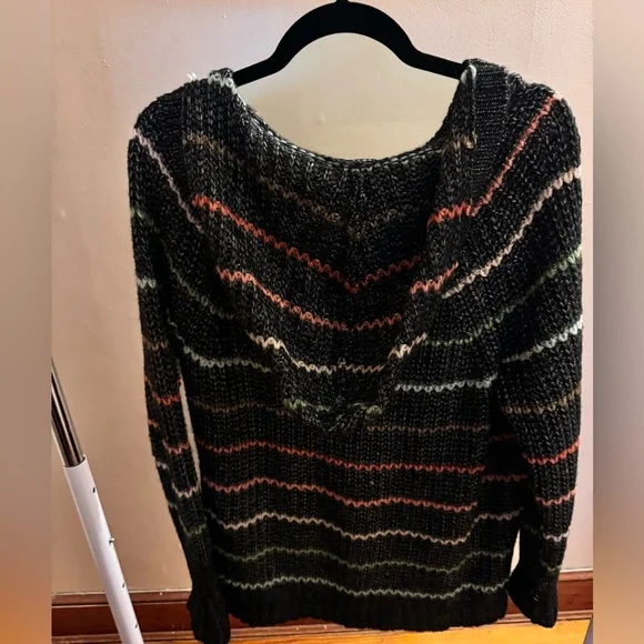 Torrid sweater. New with tags. - Picture 3 of 4